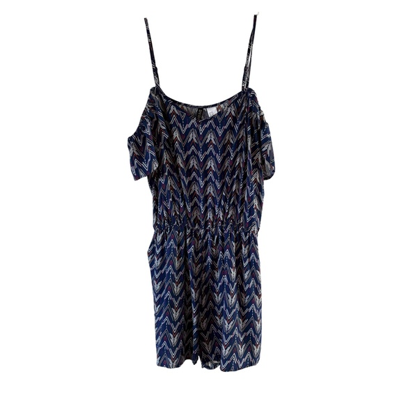 H&M Divided Chevron Print Romper, Lightweight, Pockets (8) / Ruffle / Like New - Picture 1 of 3